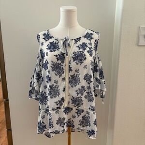 Women's XL Soft White Blue Floral Rose Cold Shoulder Sheer Short Sleeve Blouse